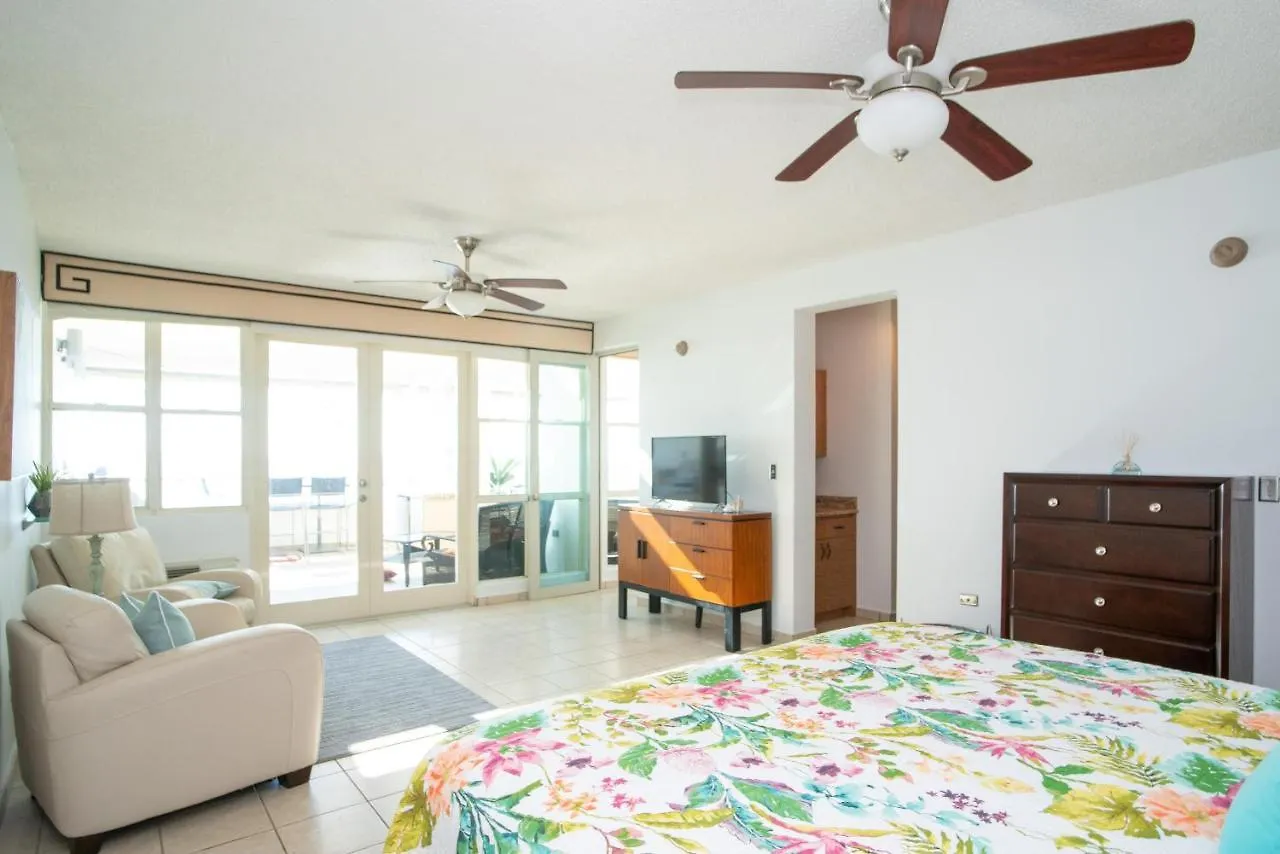 Lägenhet Beachfront Penthouse With Ocean And Sunset Views At Pelican Reef #703 Rincón Puerto Rico